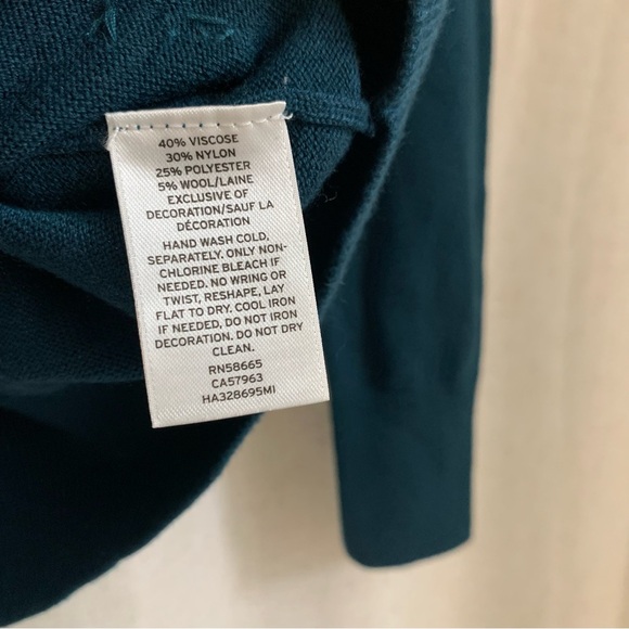 Halogen Wool Blend Longsleeve Crew neck Embellished Rhinestone Sweater Small - Picture 5 of 5